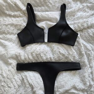 Hoaka Black Bikini Set